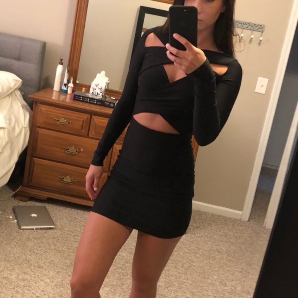Black long sleeve dress